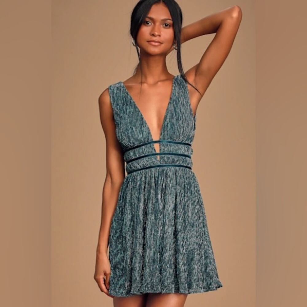 Lulu's NWT Smokeshow Teal Metallic Mini Dress Size M - Picture 8 of 8